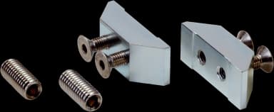 2x clamps, 2x screws